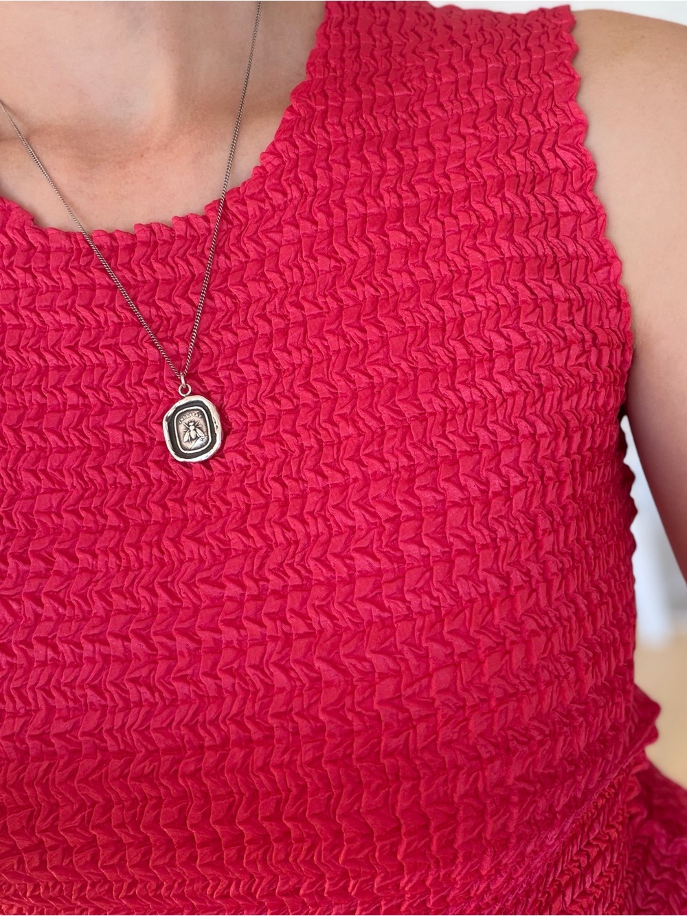 Vintage 90s NICOLA Raspberry Red Popcorn Crinkle Sleeveless Top - Size Medium - Picture 8 of 14